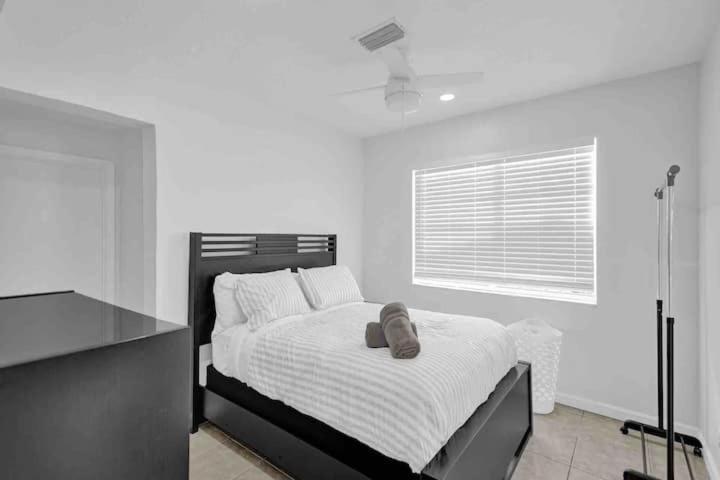 Beautiful 4 Bedrooms/Pool/Walk To Beach Deerfield Beach Extérieur photo